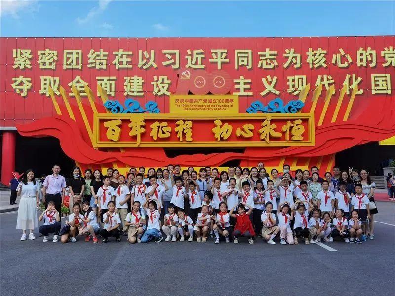 关羽头上为什么带着绿色的头巾？有着什么含义呢？